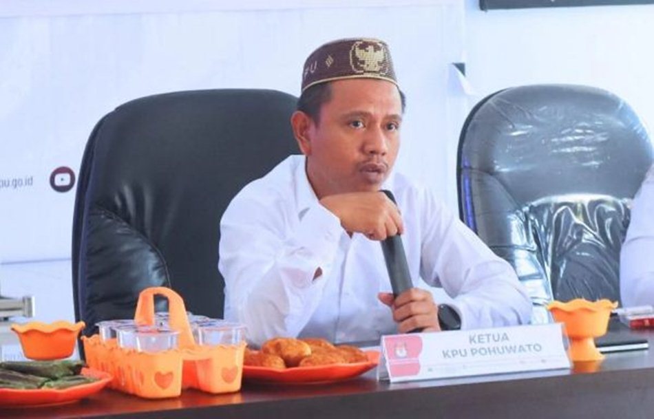 Ketua KPU Kabupaten Pohuwato Firman Ikhwan  (F:dok)