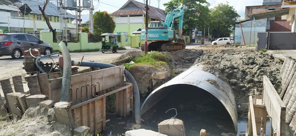 Proyek pekerjaan pembangunan kanal banjir Tanggidaa Kota Gorontalo (F:Gp)
