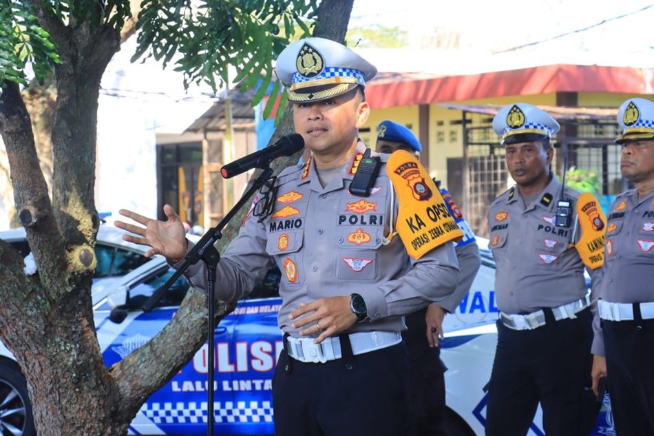Direktur Lalu Lintas Polda Gorontalo Kombes Pol. Mariochristy Panca Sakti Siregar, SIK, MH, (F:hms-pol).