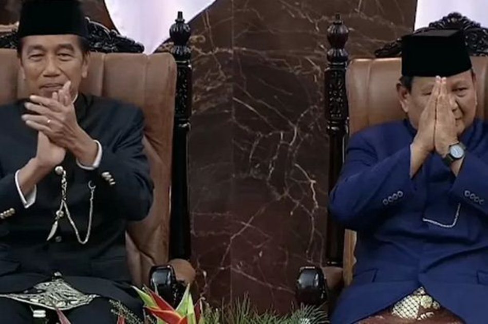 momen Jokowi tepuk tangan meriah J diikuti oleh seluruh tamu undangan yang hadir. (F:istimewa)