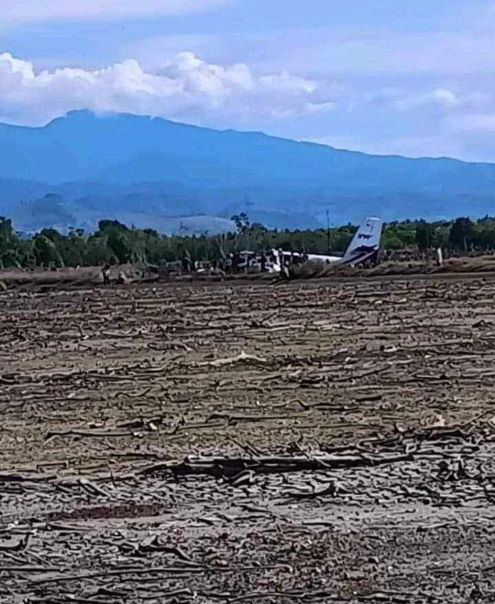 kondisi pesawat sam air jatuh di empang Randangan Kabupaten Pohuwato (F:istimewa)