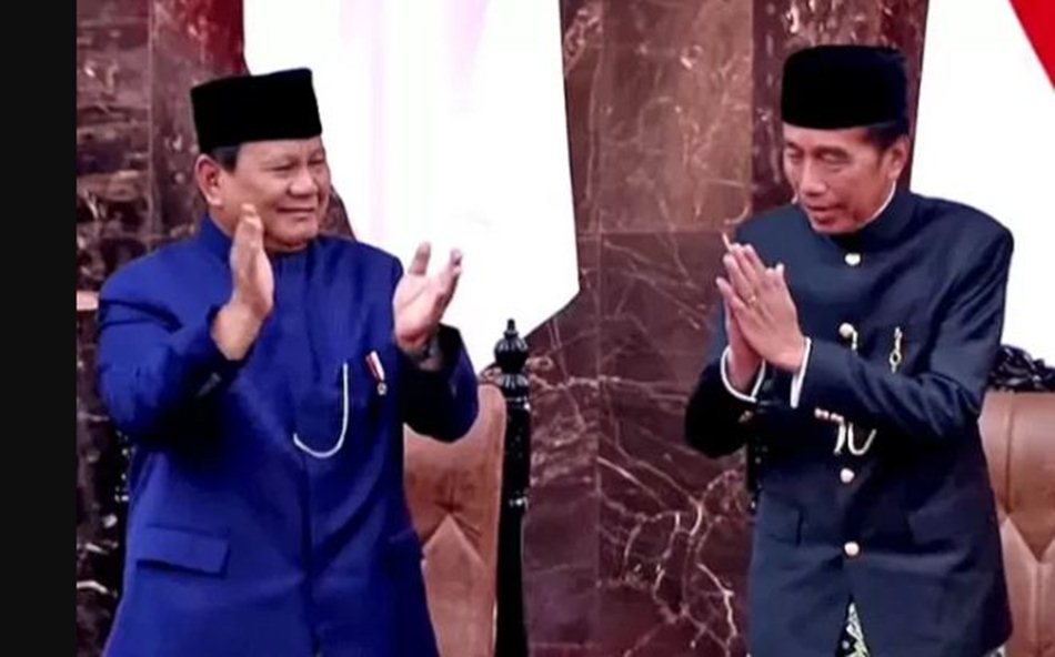 Prabowo yang ikut memberikan standing applause untuk Presiden dan Wakil Presiden periode 2019-2024, Joko Widodo (Jokowi) - Ma