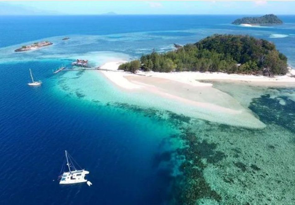 Pulau saronde yang menjadi salah satu andalan Pariwiisata di Gorut (F:Travels)