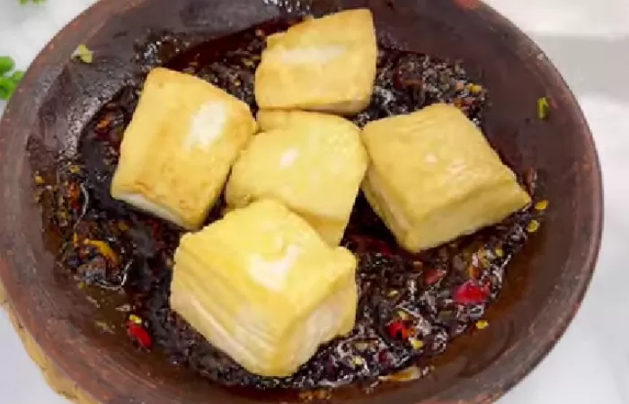Resep Tahu Sambal Kecap yang Enak dan Ekonomis (Foto: Tangkap Layar YouTube Ika Mardatillah)