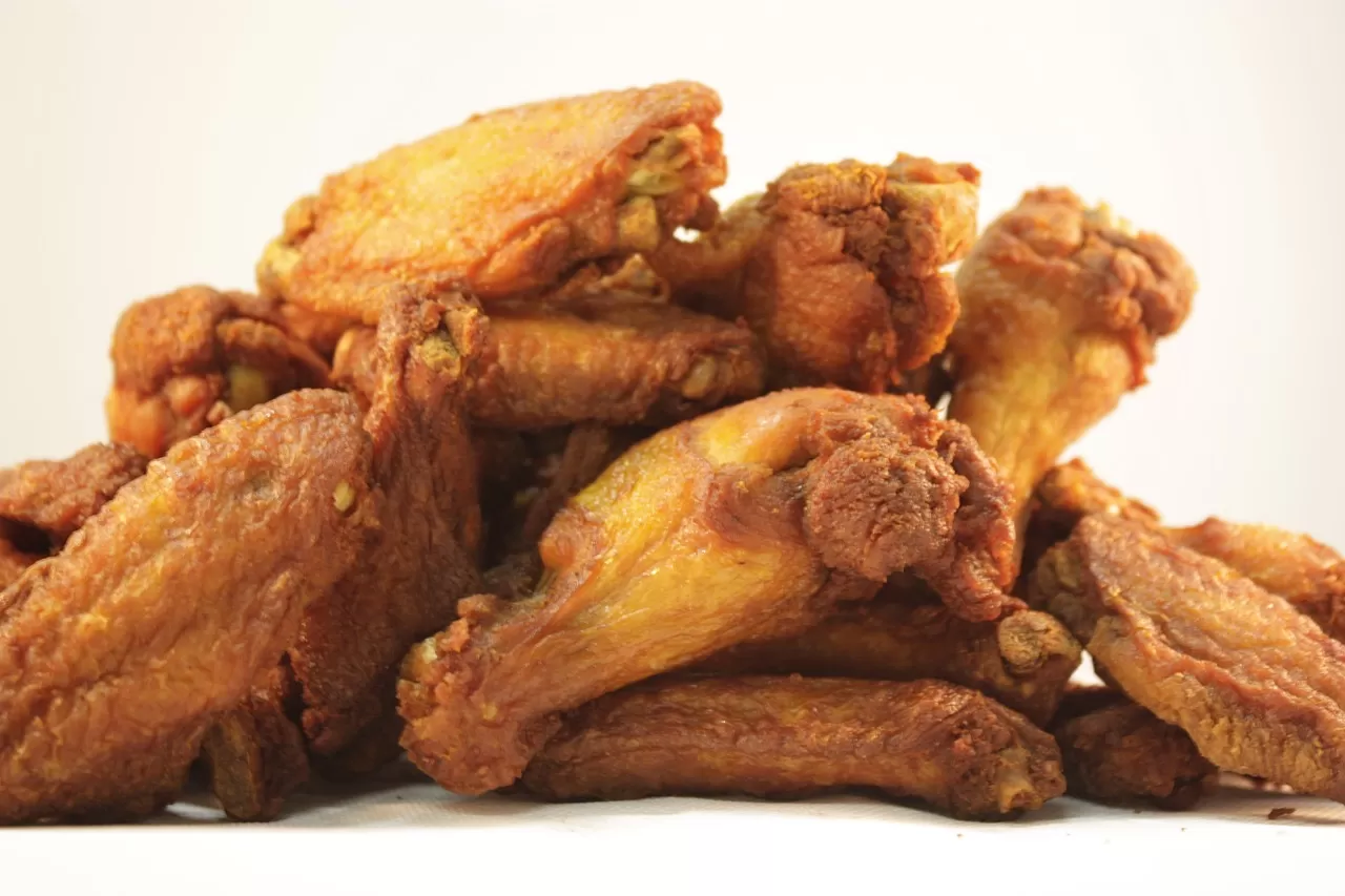 Ilustrasi ayam goreng ungkep. (brandonmiront/pixabay)