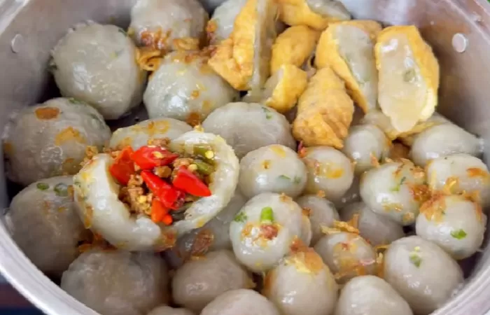 Resep Cilok Mercon yang Enak dan Kenyal. (YouTube Ika Mardatillah)