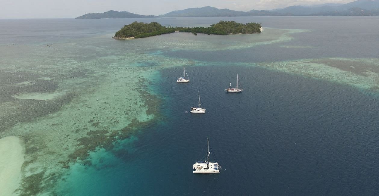 pemandangan di pulau saronde
