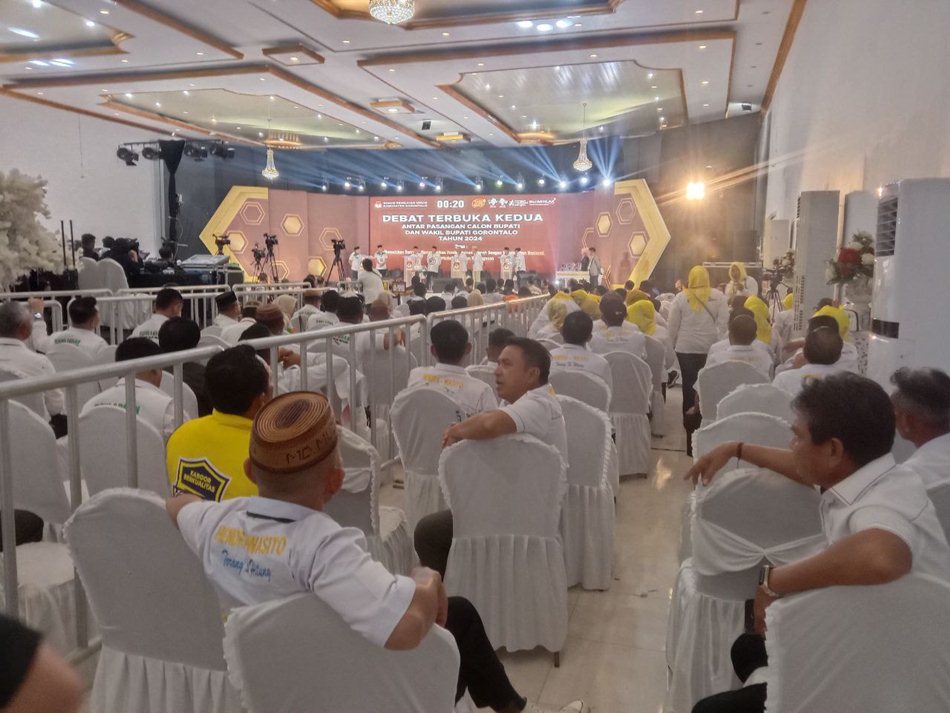 Suasana debat kedua pasangan calon Bupati dan Wakil Bupati Gorontalo.(F:ist)