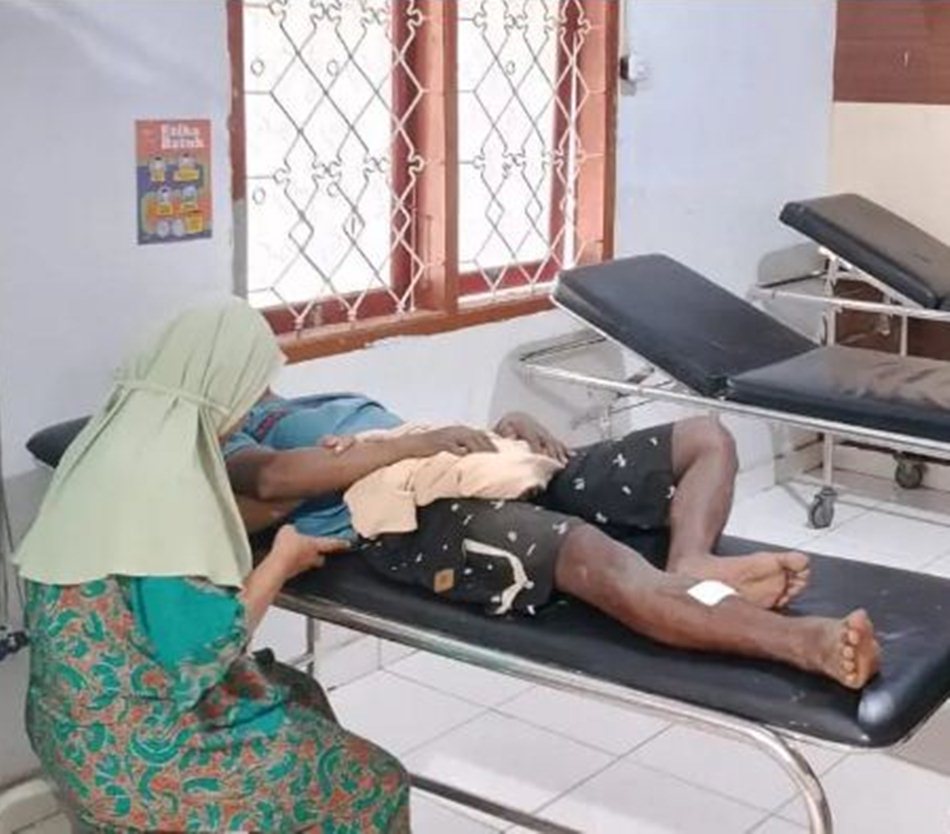 salah satu korban tambang ilegal saat mendaoatkan oerawatan di Rumah sakit.(F:ist)
