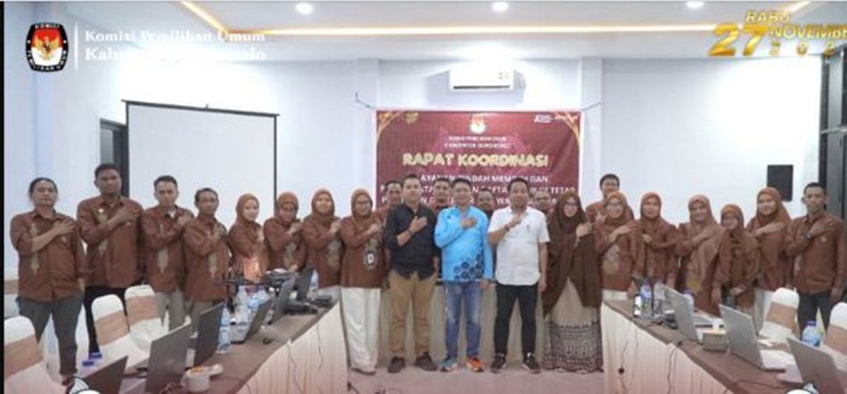 KPU Kabgor Rakor  terkait pelayanan pindah  memilih dan pencermatan salinan daftar   pemilih tetap pemilihan Gubernur dan Wakil Gubernur, Bupati dan Wakil Bupati Tahun 2024.(F:humas).