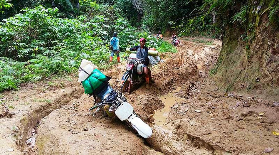 akses jalan menuju wilayah Pinogu yang masih sulit  dilewati (F:ist)