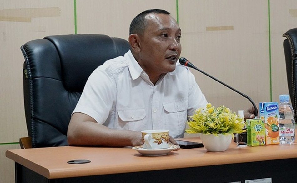 Plh Ketua Bawaslu kota Gorontalo Erman Katili. (F:dok)