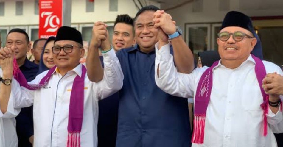 Paslon Tonny Uloli -Marten Taha bersama Rachmat Gobel. (F:dok)