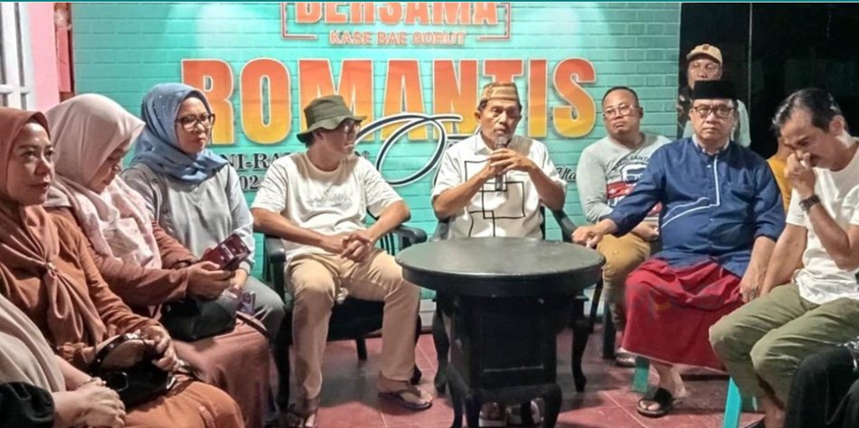 Paslon Rony Imran -Ramdhan Mapaliey (Romantis) saat memberikan press confrens.(F:ist)