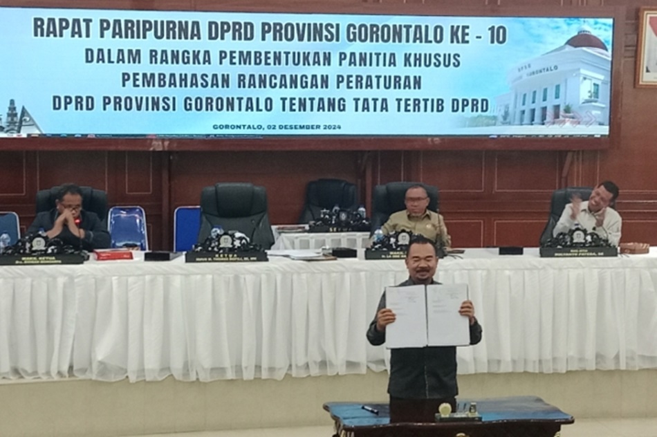 Rapat Paripurna DPRD provinsi Gorontalo pembentukan Pansus Tatib.(F:humas)