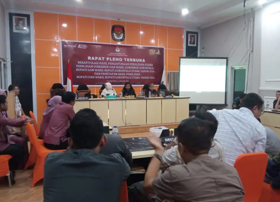 Suasana Rekapitulasi Pilkada Gorontalo Utara 2024. (F:humas)