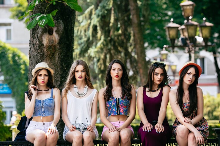 Ilustrasi, Surga wanita cantik, tapi kekurangan pria! ini 5 negara yang bikin penasaran.