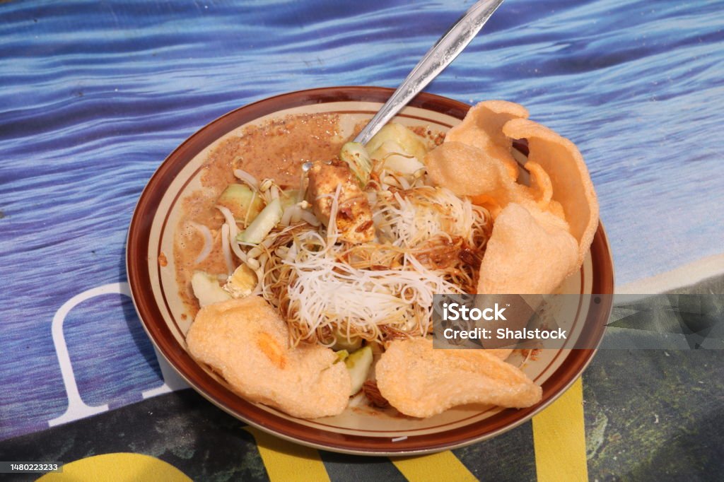 ilustrasi makanan ketoprak