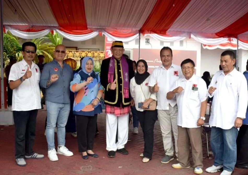Projo Gorontalo bersama Gubernur terpilih Gusnar Ismail.(F:dok projo)