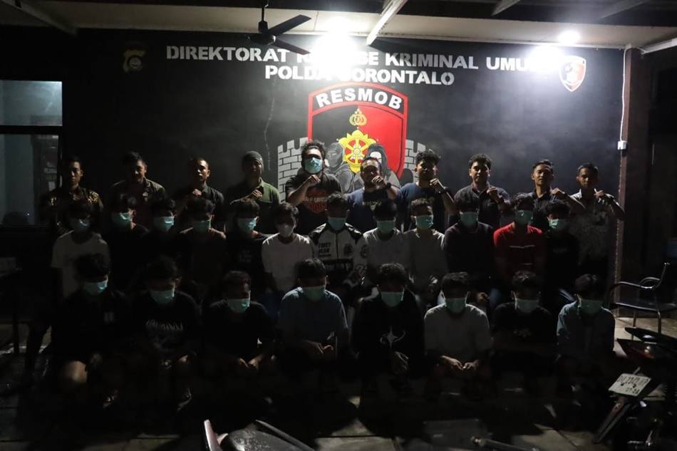 20 pelaku pencabulan saat diamankan Polisi (F:hms-Pol)
