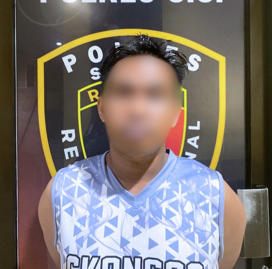 Pelaku pembobolan toko saat diamankan Tim Resmob Polda Gorontalo kersama Polres Sigi.(F:hms-Pol).