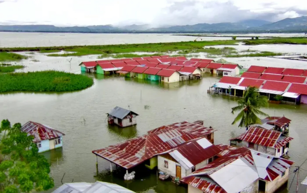 Pemukiman warga Desa Buhu, Kecamatan Telaga Jaya, Kabupaten Gorontalo menjadi langganan banjir saat hujan (Arfandi/Liputan6.com)