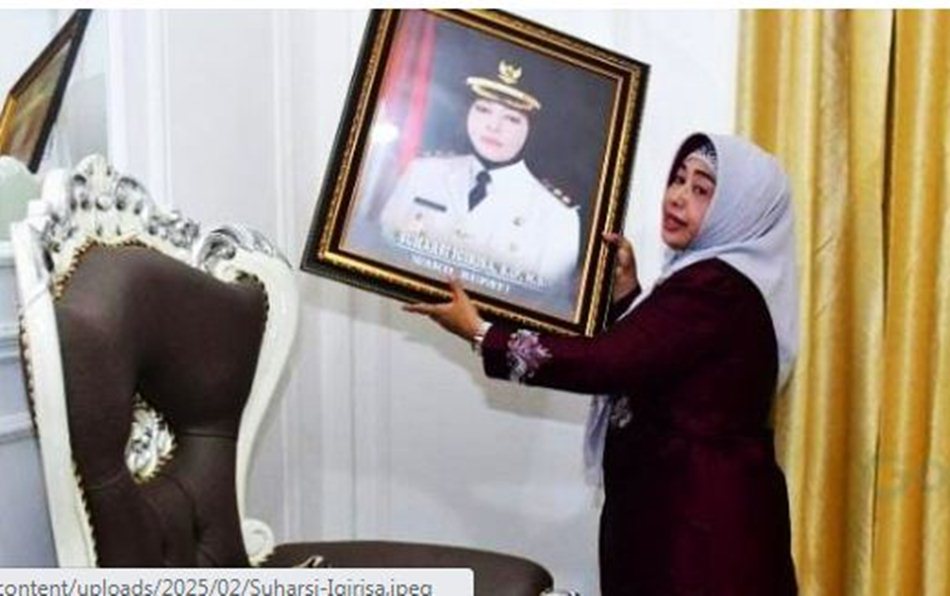 Wakil Bupati Sujarsi Igirisa saat mengoosongkan ruangannya (F:humas)