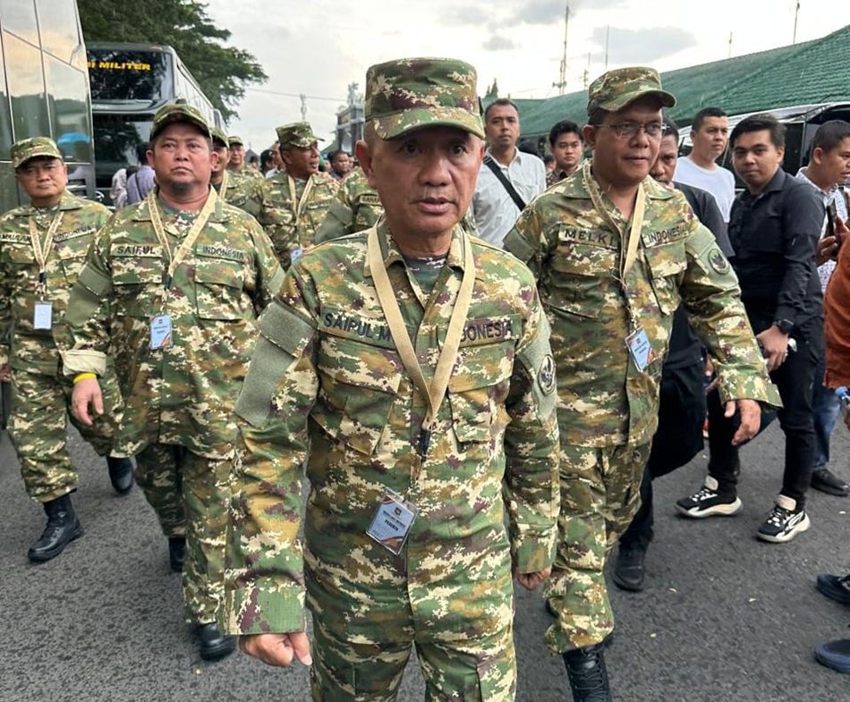 Bupati Saipul tampil percaya diri saat penyambutan di Rindam IV Diponegoro.(F:Kmfo)