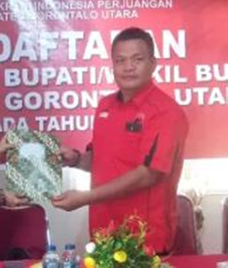 Sekretaris DPC PDIP Moh Sidik Nur ganikan Ridwan Yasin (F:Ist)