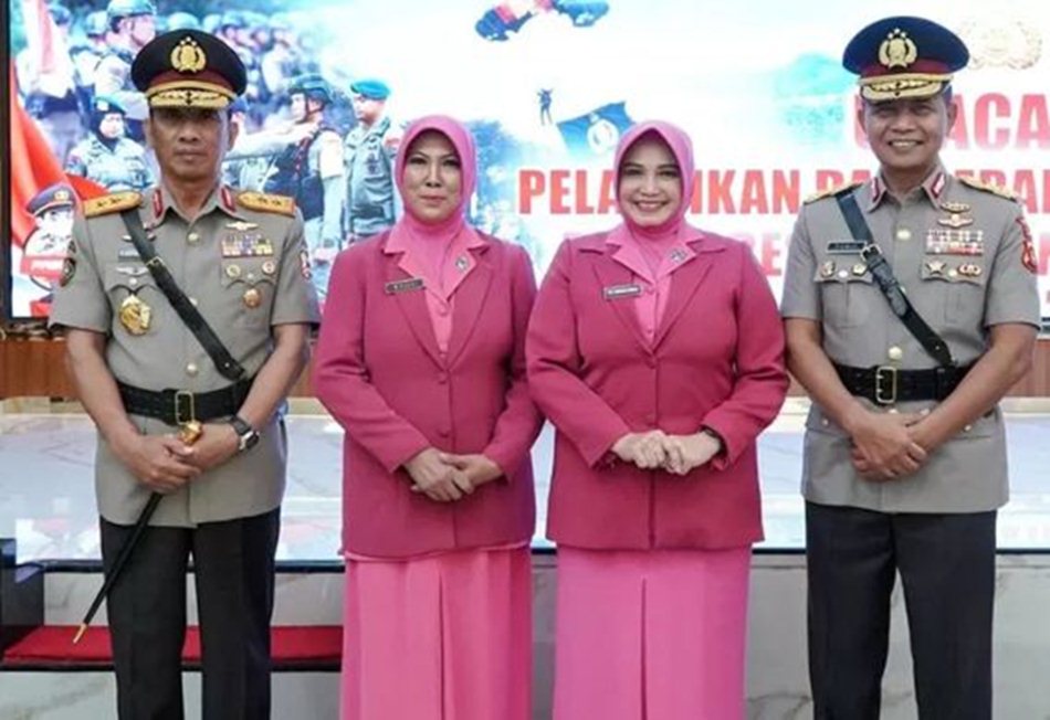 Sertijab Kapolda Gorontalo yang dipimpin Kapolri (F:hms-Pol)