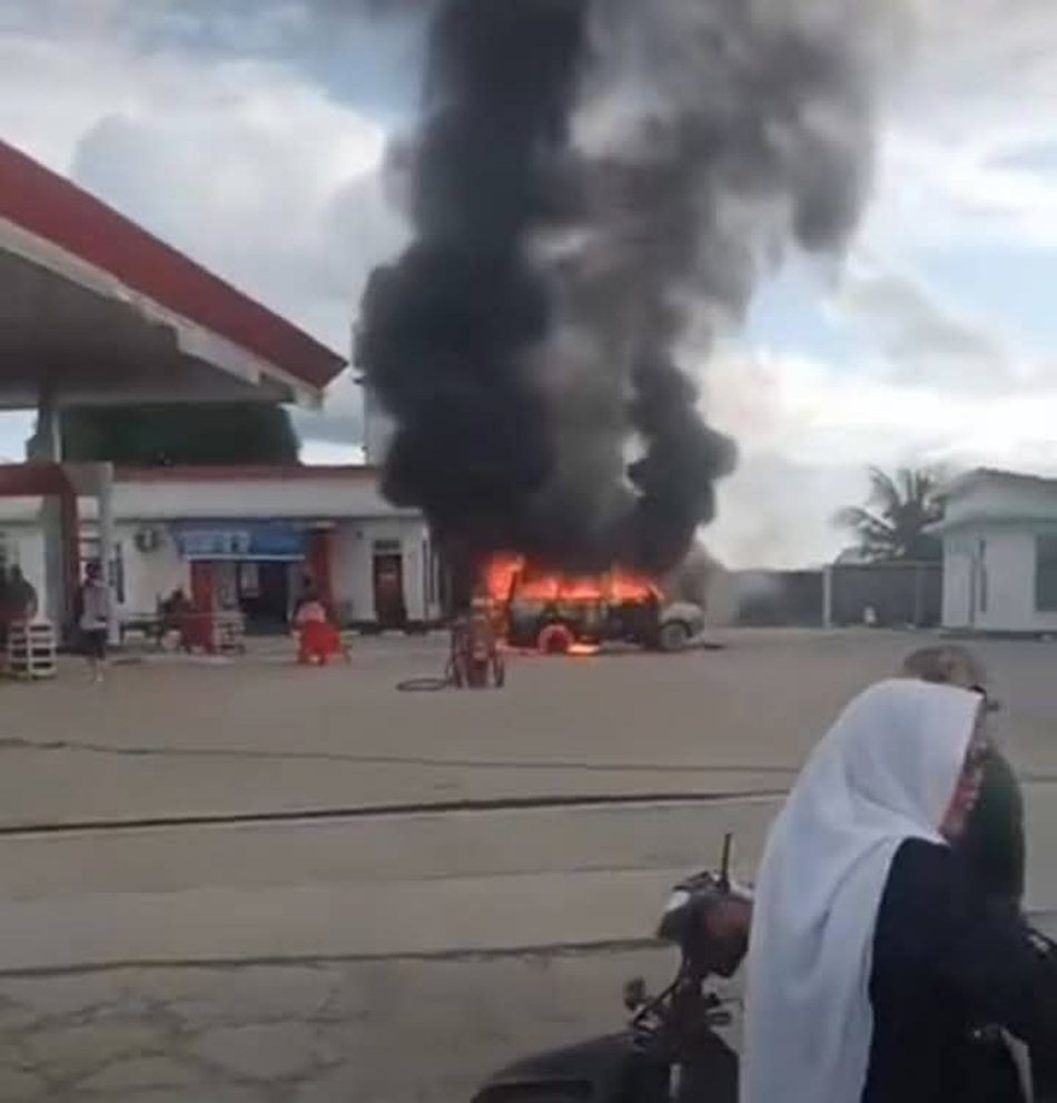 Suasana saat kebakaran terjadi SPBU Molohu Tolangohula (F:ist)