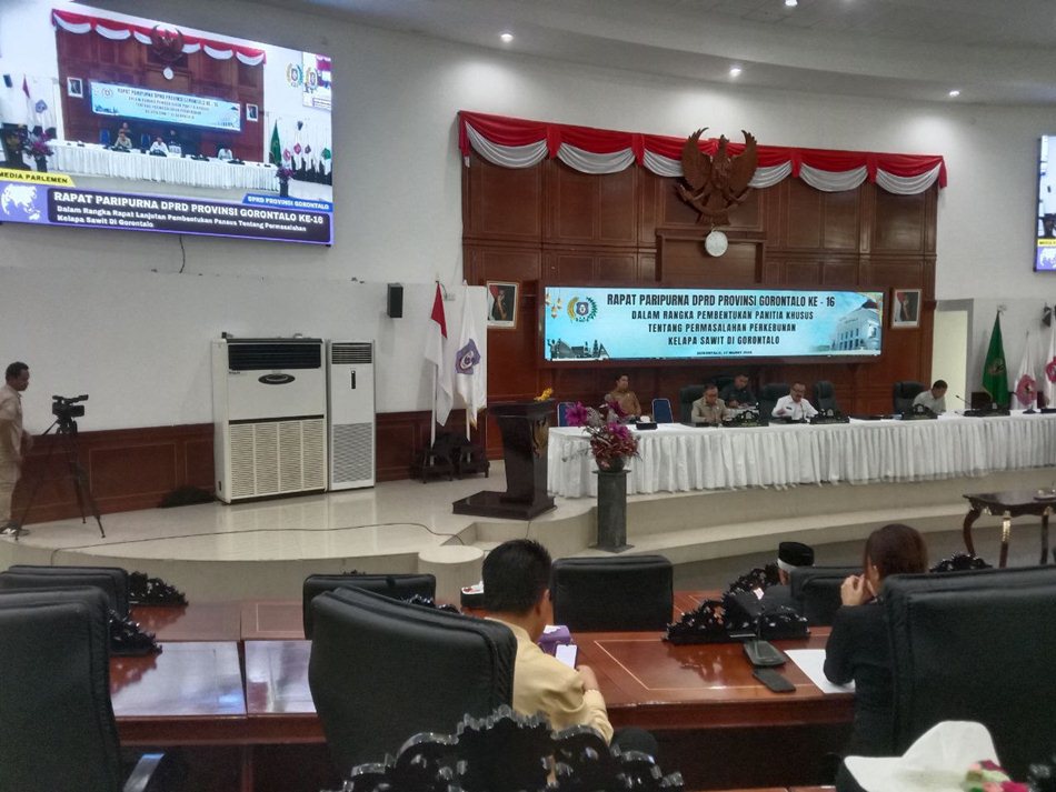 rapat Paripurna DPRD Provinsi Gorontalo pembentuk Pansus Sawit (F:GPJP)