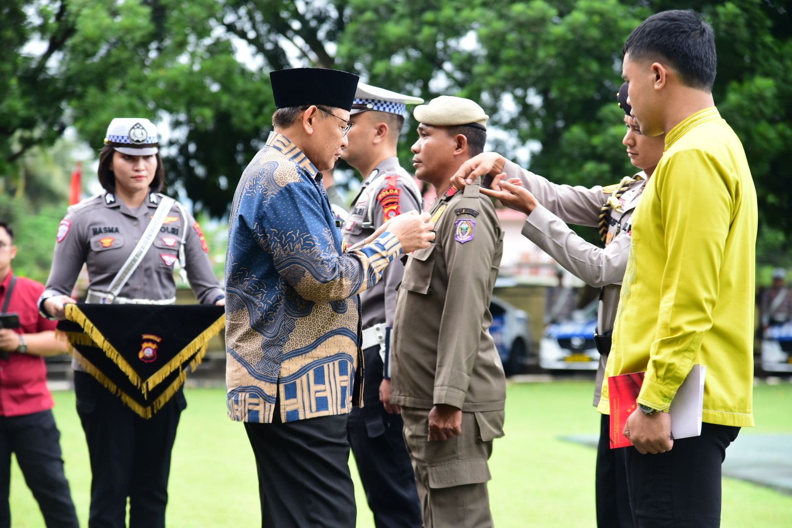 Gubernur Gorontalo Gusnar Ismail