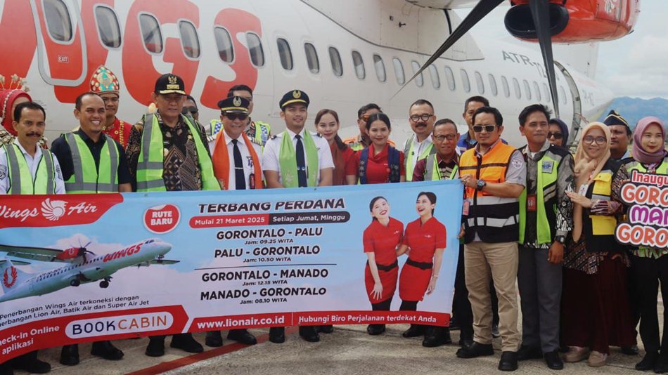 Ketua DPRD Provinsi Gorontalo saat menghadiri pembukaan Posko lebaran 2025.(FLHumas)