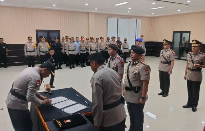 Polda Gorontalo Gelar Sertijab Belasan PJU dan Kapolres.(F:hms-Pol)