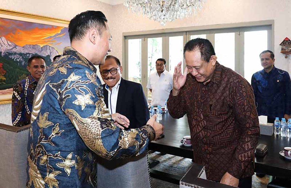 Gusnar Ismail dan Ahy (F:ist)