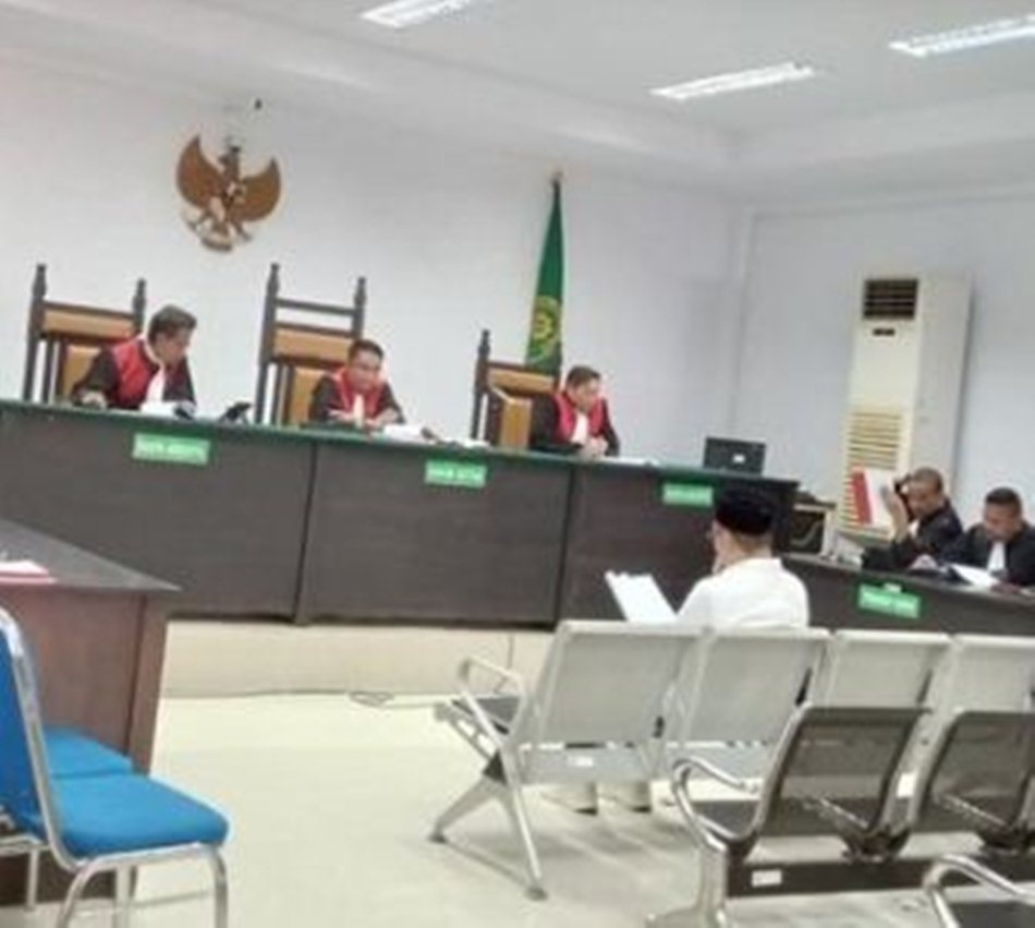 Hamim Pou saat menjaani sidang lanjutan di Pengadilan Tindak Pidana Korupsi (Tipikor) Gorontalo.(F:ist)
