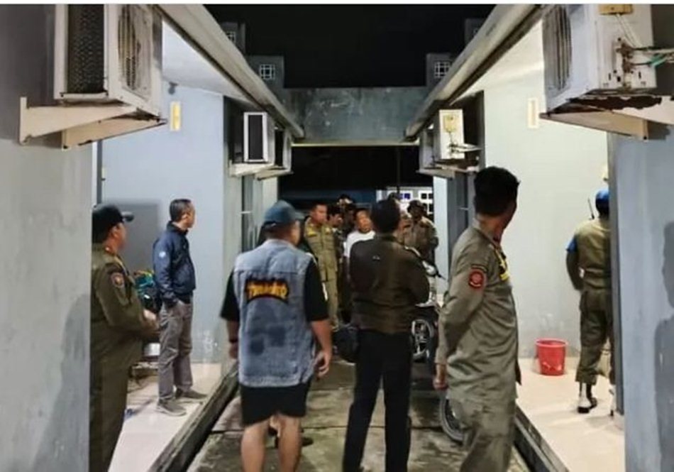 Satuan Polisi Pamong Praja (Satpol PP) Kota Gorontalo kembali melakukan razia terpadu  di kos-kosan.(F:humas)