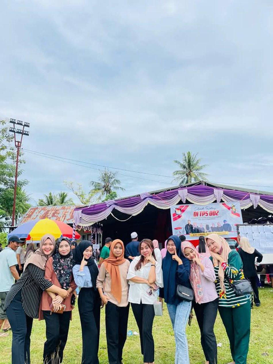 Proses pemungutan suara berlangsung di berbagai Tempat Pemungutan Suara (TPS)   dengan pengawasan ketat dan antusiasme tinggi dari masyarakat.(F:Ist)