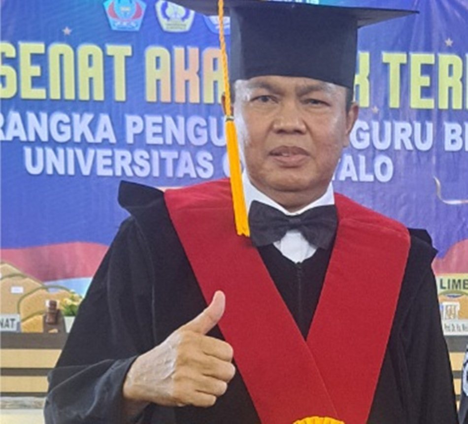 Dr. H. Rustam HS. Akili, SH., MH (F:dok)