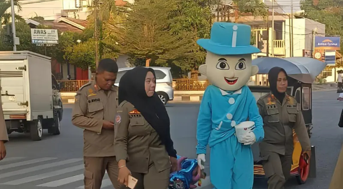 Fenomena badut jalanan disorot, pemkot Gorontalo siapkan penindakan (Arfandi Ibrahim/Liputan6.com