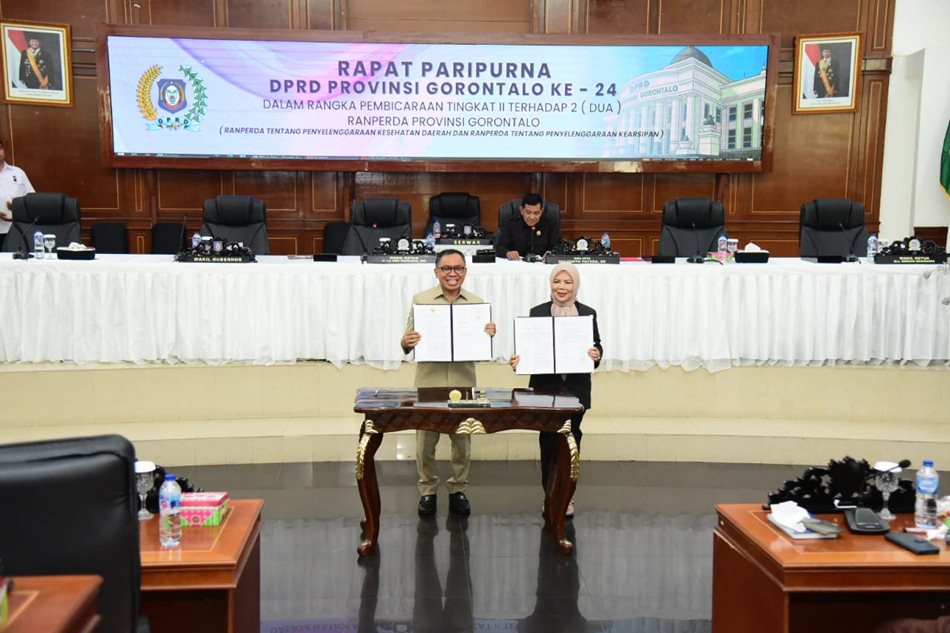 Paripurna DPRD Gorontalo Sahkan Dua Perda Baru, Kesehatan dan Kearsipan.(F:humas)