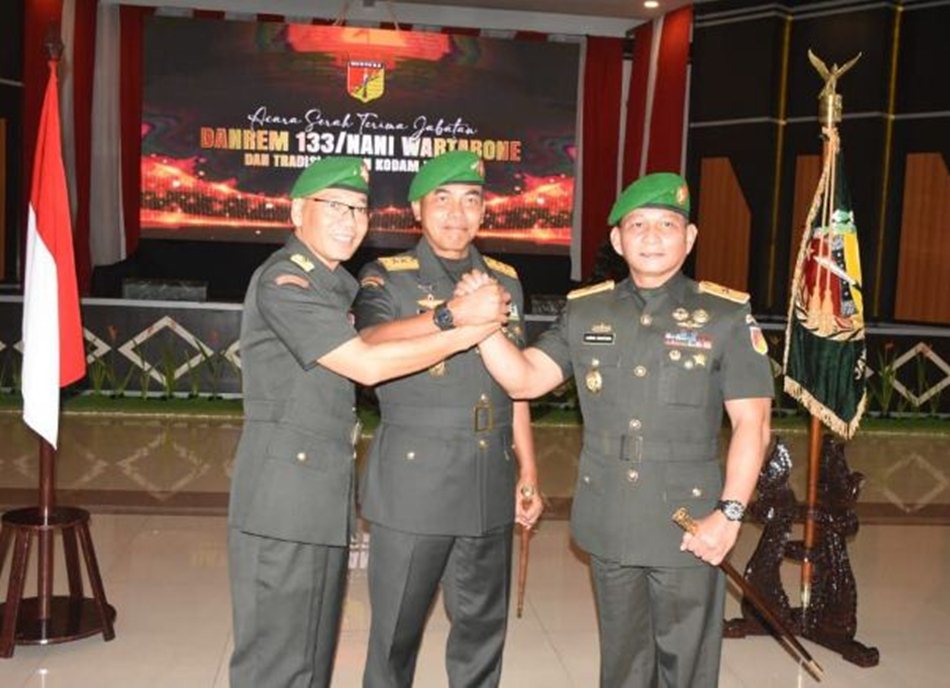 Serah terima jabatan ini berlangsung khidmat dipimpin dipimpin langsung oleh Pangdam XIII/Merdeka, Mayjen TNI Suhardi.F: hms-pol)