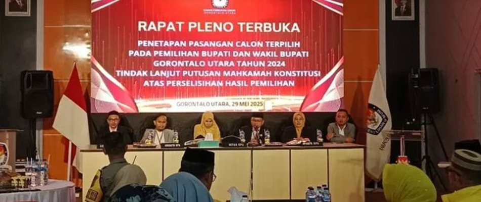 Pleno Komisi Pemilihan Umum (KPU) Gorontalo Utara secara resmi menetapkan pasangan Thariq Modanggu dan Nurjanah Hasan Yusuf..(F:ist)