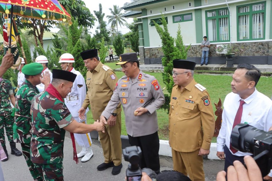 Penyambutan Brigjen TNI Hardo  Toga Parlindungan Sihotang sebagai Komandan Korem (Danrem)  133/Nani Wartabone (NWB) yang baru.(F:ist)