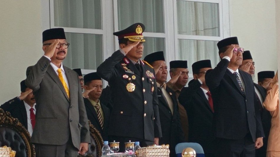 Ketua DPRD  Provinsi Gorontalo, Idrus M. Thomas Mopili (F: humas)