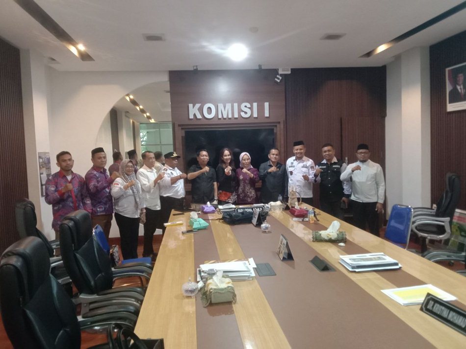 Komisi I DPRD Provinsi Gorontalo menerima audiensi   sejumlah pengurus asosiasi perangkat desa dan Badan Permusyawaratan Desa (BPD)(F:Ist)