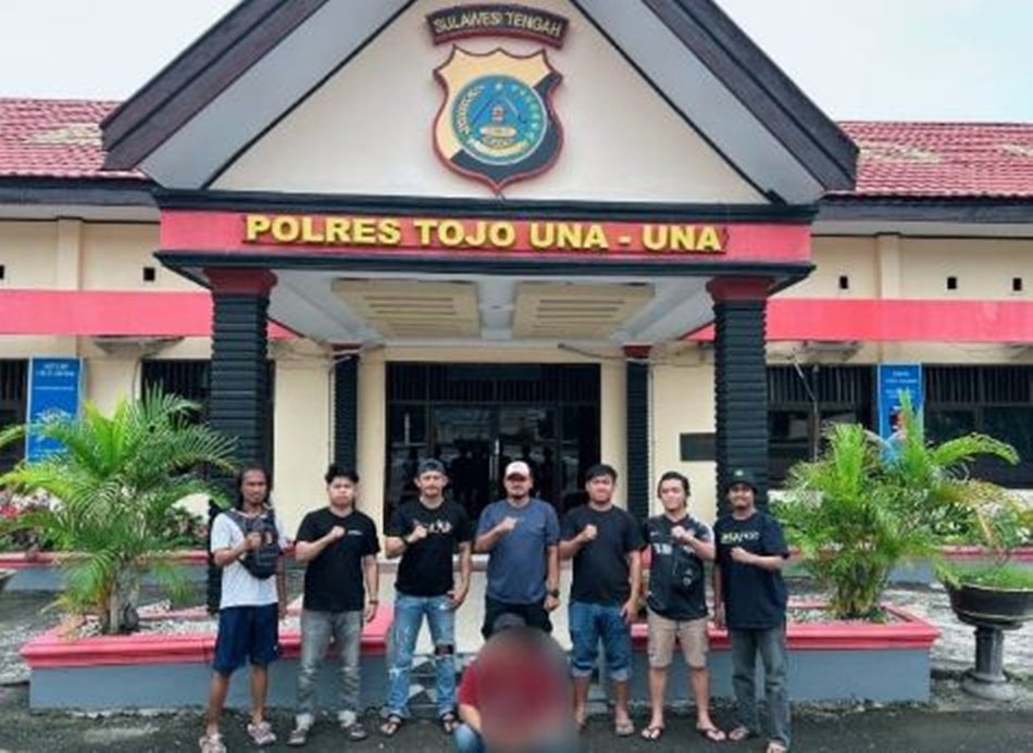 SP, warga  Kelurahan Biawu, Kecamatan Kota Selatan, Kota Gorontalo, diamankan saat bersembunyi  di wilayah Kota Ampana, Kabupaten Tojo Una-una, Sulawesi Tengah.(F:hms-Pol)