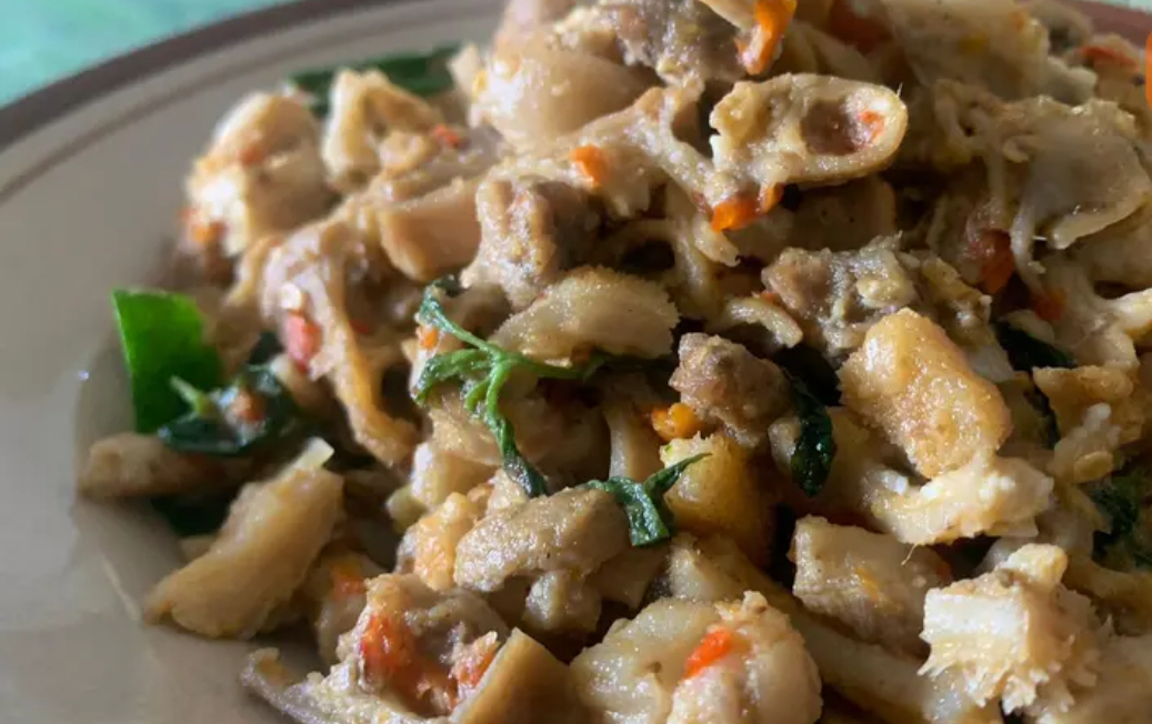 Resep rendang kering usus sapi di khas Gorontalo (Arfandi Ibrahim/Liputan6.com)