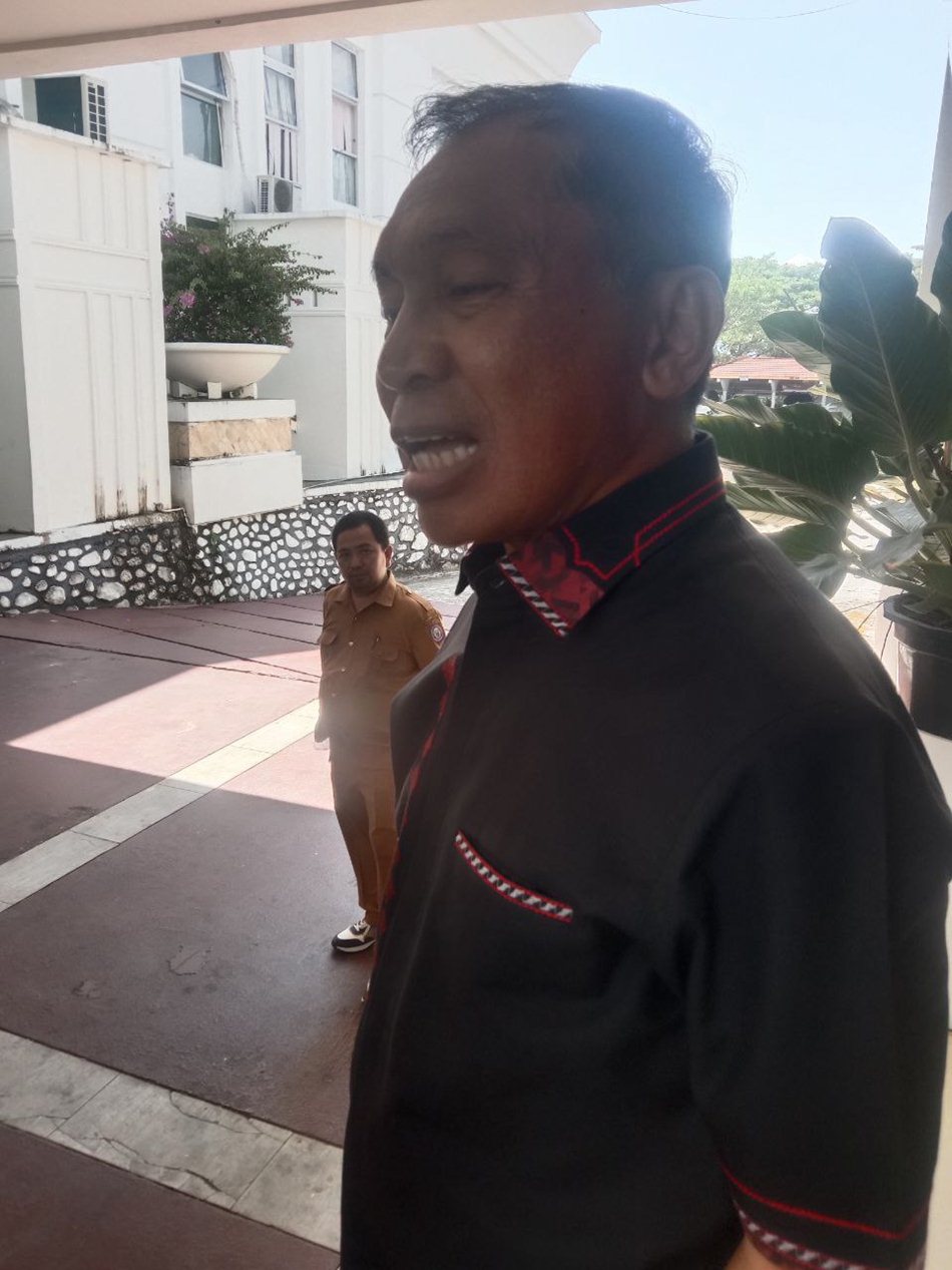 Wakil Ketua II DPRD Provinsi Gorontalo, Laode Haimudin.(F: GP)